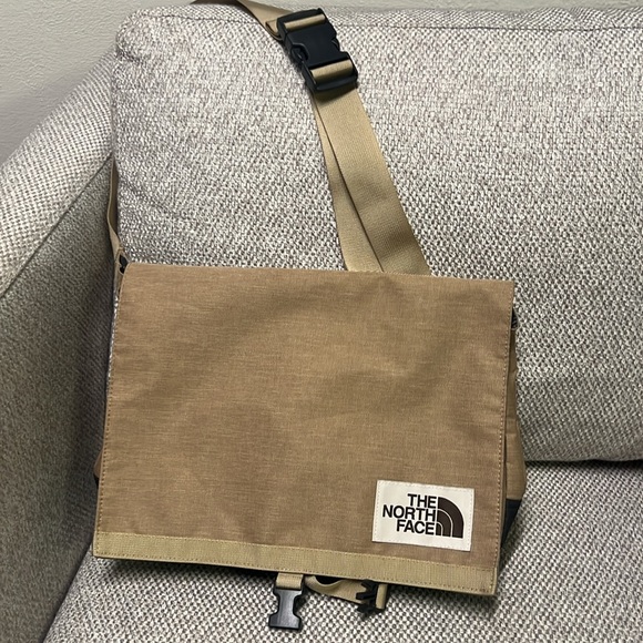 North face Cross body laptop bag - Picture 7 of 7